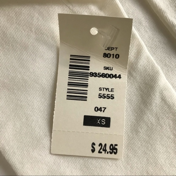 New With Tags White Graphic T-shirt Aeropostale Size XS - Picture 7 of 7